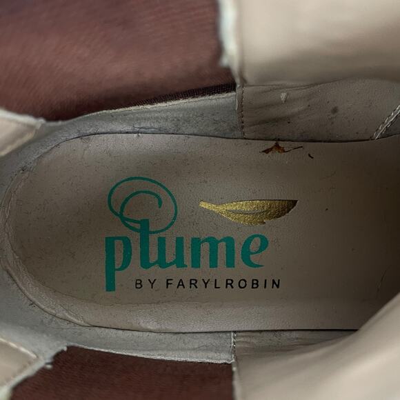 Plume by Farylrobin Siggy Pointed Toe Faux Suede Ankle Boots Size 7.5M - Picture 10 of 12